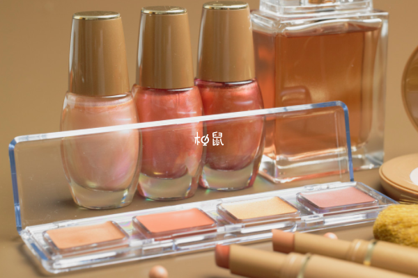 過度使用化妝品會導致不孕不育