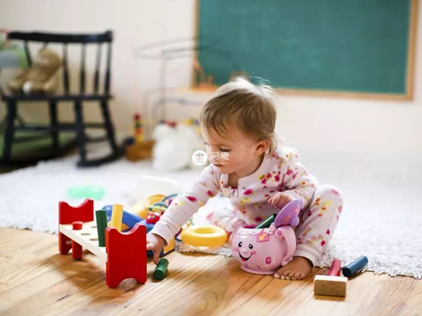 十個月寶寶可以通過做遊戲訓練語言能力