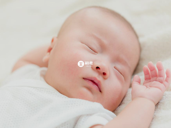 哪些睡姿不利于宝宝健康