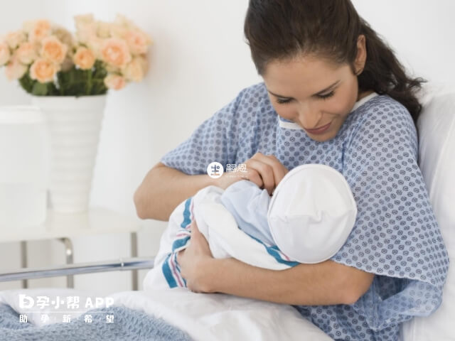 母乳營養比任何奶粉都強