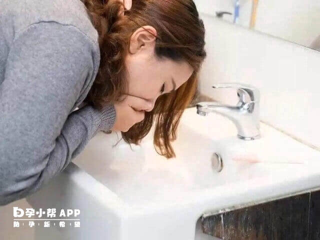 試管打賽增生長激素後會發生嘔吐