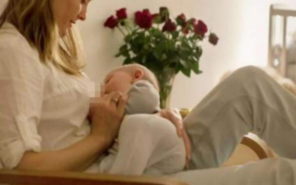 母乳喂养两边最好一次喂完